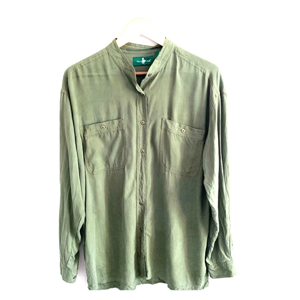 100% silk shirt. Collarless bottom up